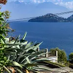Jolie - By Myhomeincomo Pianello Del Lario