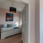 Jolie - By Myhomeincomo Villa *