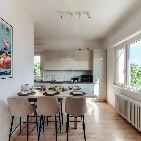 Jolie - By Myhomeincomo *