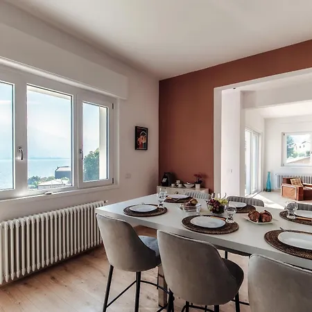 Jolie - By Myhomeincomo