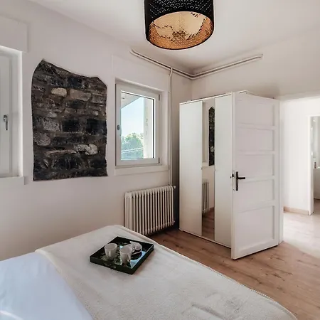 Jolie - By Myhomeincomo Vila *