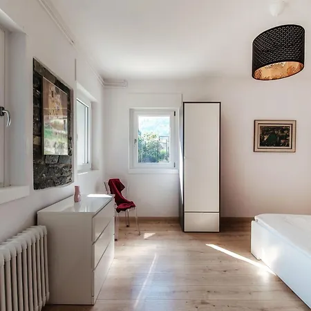 Jolie - By Myhomeincomo * Pianello Del Lario