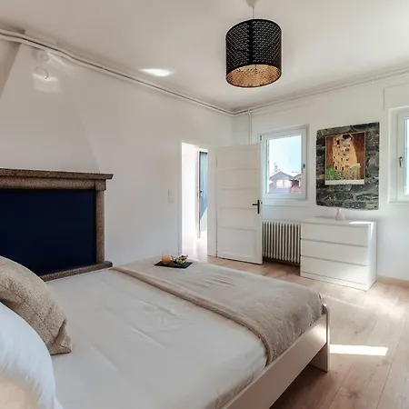 Jolie - By Myhomeincomo Pianello Del Lario