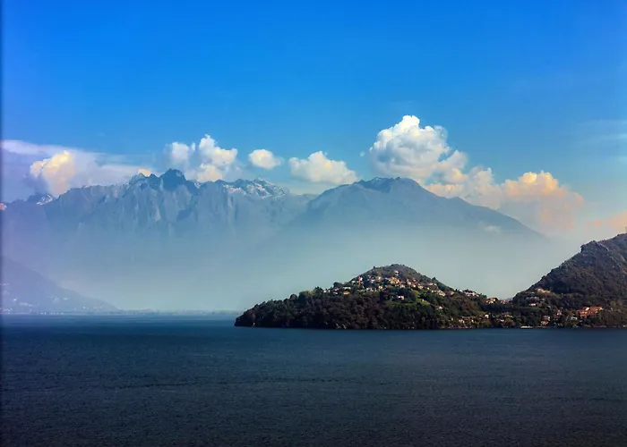 Jolie - By Myhomeincomo Villa