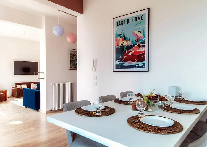 Villa Jolie - By Myhomeincomo *