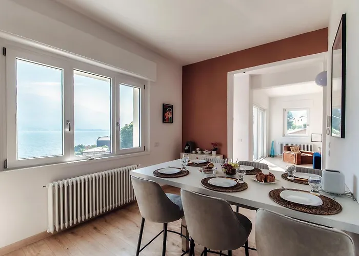 Jolie - By Myhomeincomo