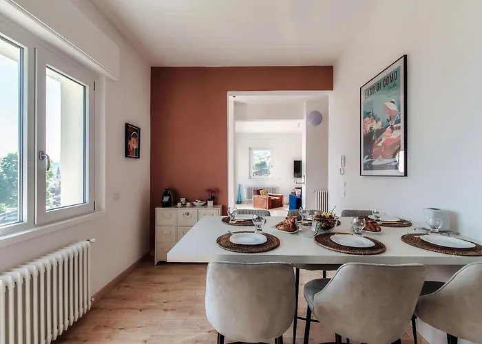 Villa Jolie - By Myhomeincomo