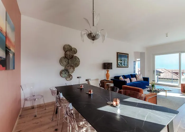 Jolie - By Myhomeincomo Pianello Del Lario