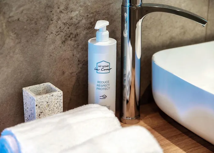 Jolie - By Myhomeincomo Villa