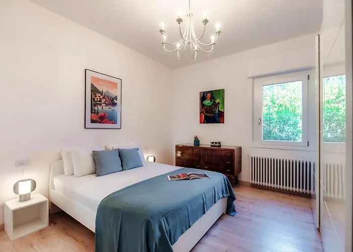 Jolie - By Myhomeincomo *