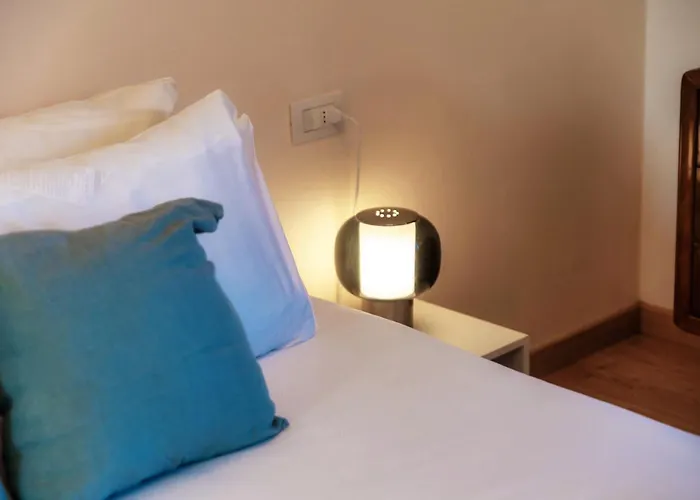 Jolie - By Myhomeincomo *